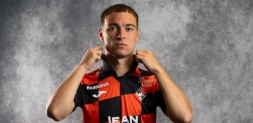 半岛体育在线-洛里昂前锋帕吉：巴萨是我梦中的球队，最大愿望就是去那踢球