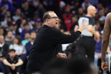 半岛体育官方网站登录-马克西大帝乔治缺阵！纳斯：恐慌不会对任何人有帮助 要面对现实